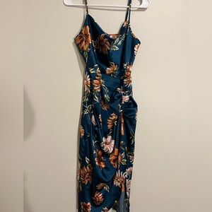 VERY FLATTERING SATIN DRESS